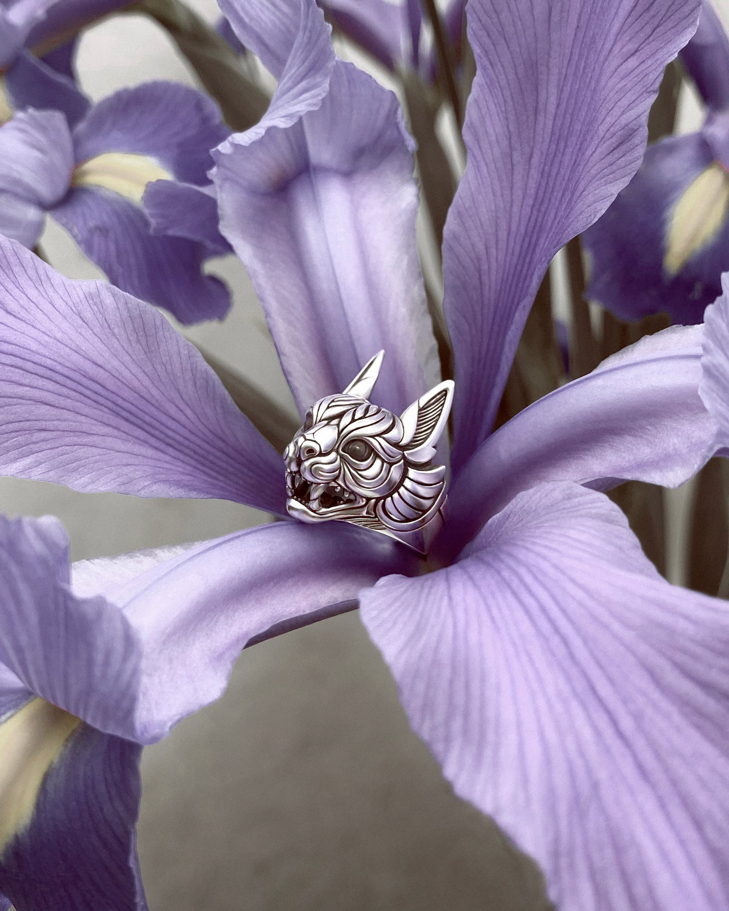 Edgy sterling silver Egyptian cat ring