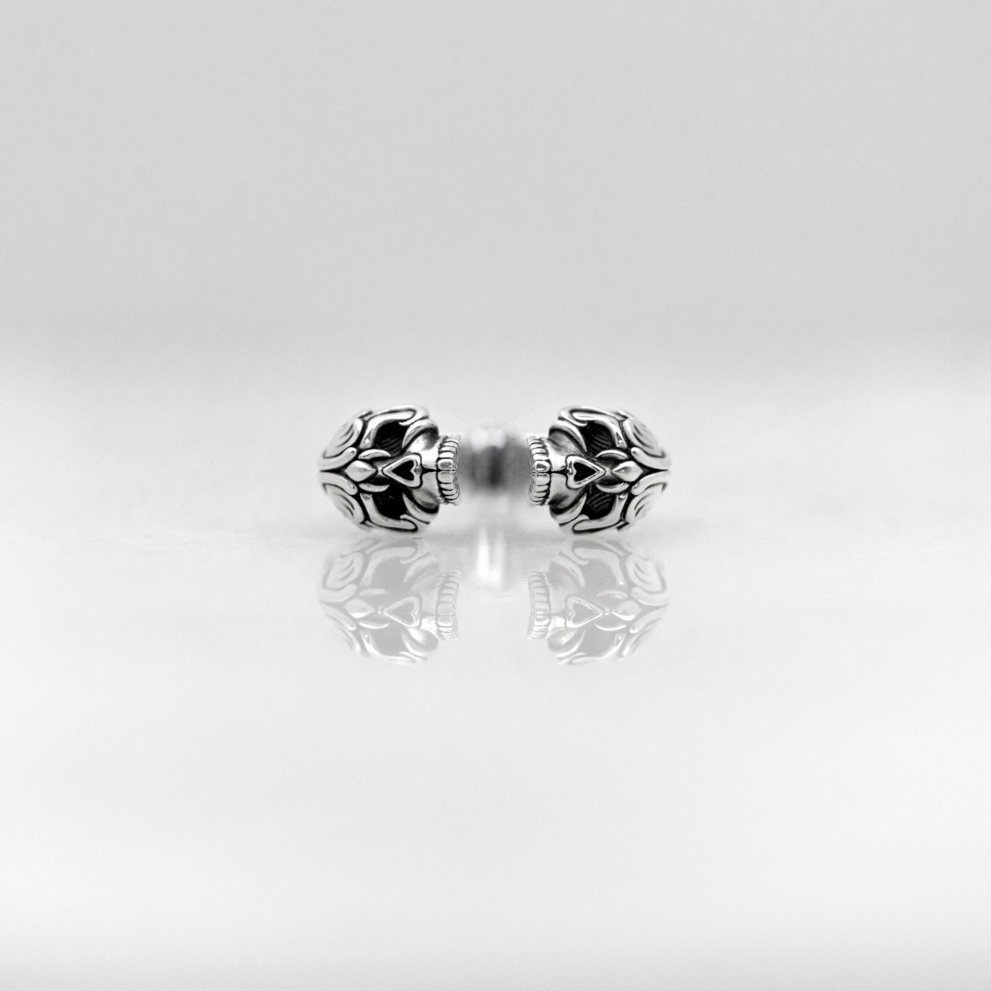 Gothic silver open skull ring