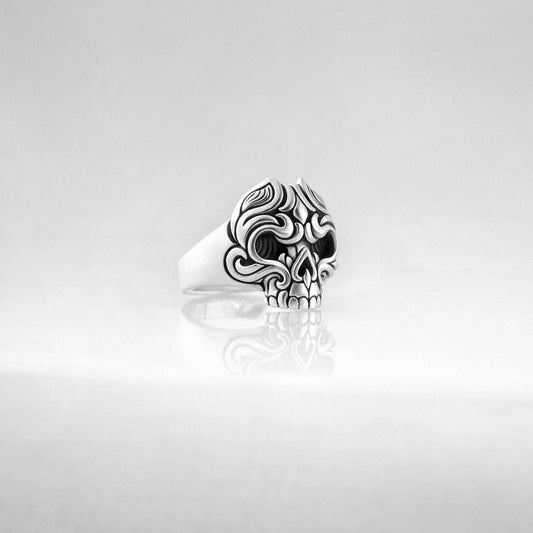 Edgy silver Ornate Skull signet ring